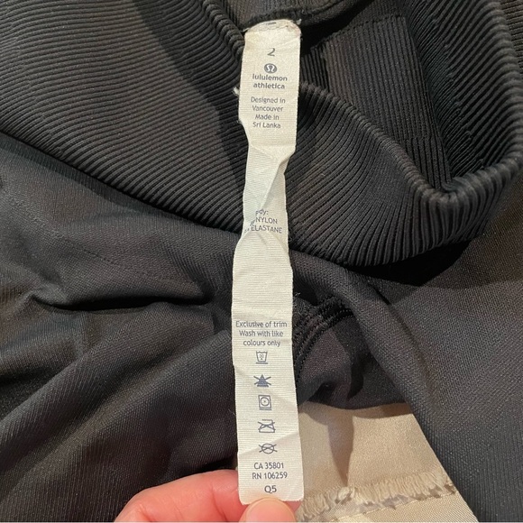 Lululemon Zone In Crop High Rise Activewear Workout Leggings 2 Black W6F11S - Picture 6 of 9